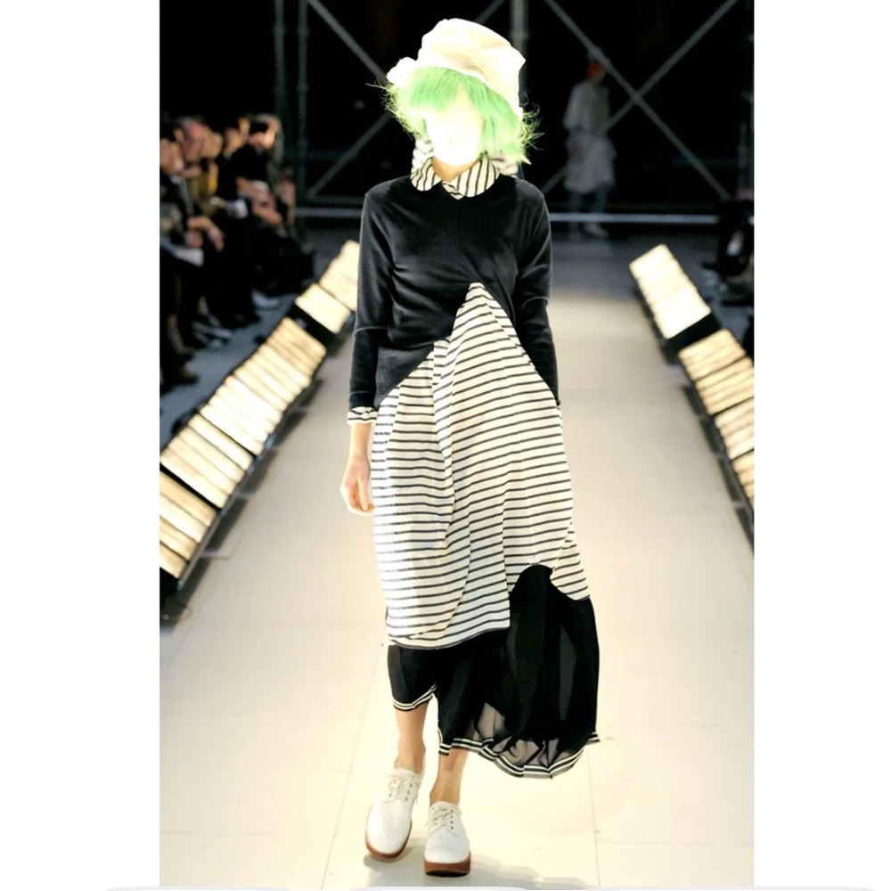Junya Watanabe RTW Spring 2011 runway asymmetric knit twisted shirt dress comme